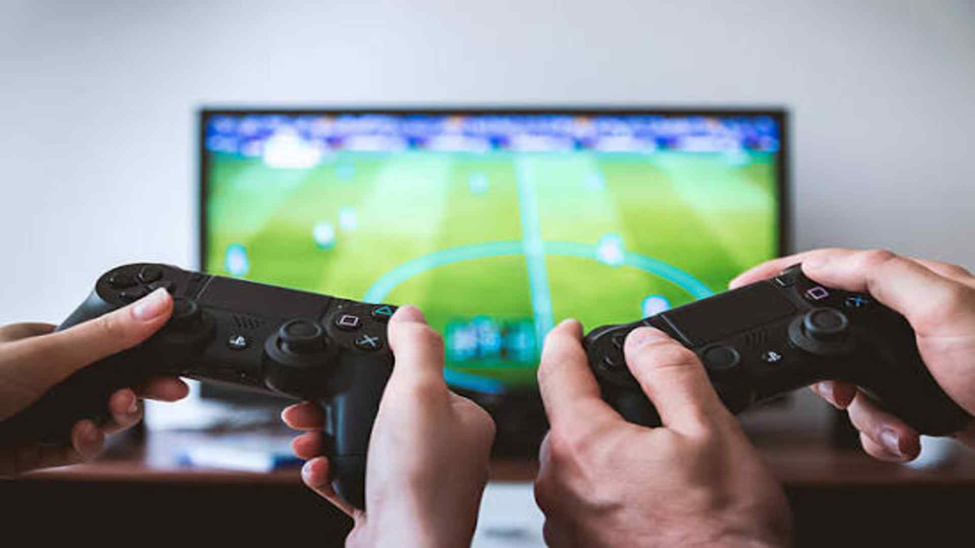 Surprise Reward Features And Their Influence On Player Retention